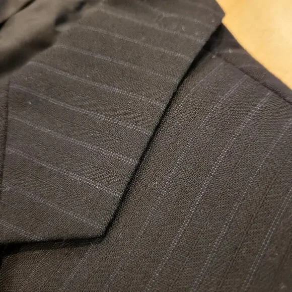 DKNY Black Pinstripe 100% Wool Suit jacket 32 Long 25 P2P